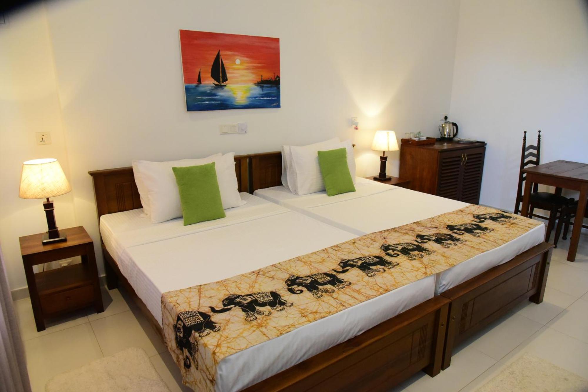 Tranquil Hotel Hikkaduwa Exterior photo